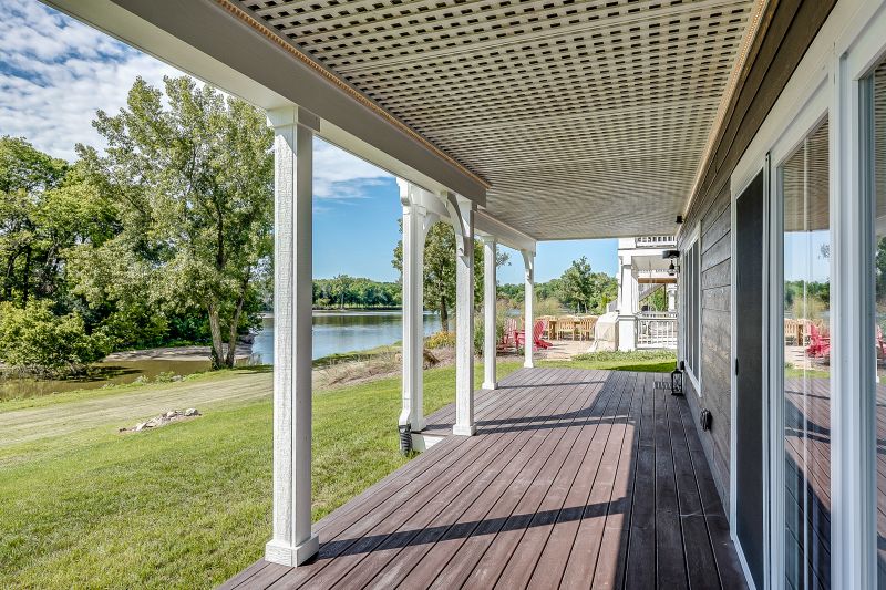 What To Expect During A Commercial Deck Or Porch Building Project